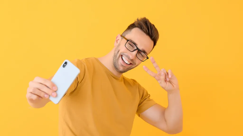 Gay Dating Scene Expert Tips 2 gay dating, LGBTQ+ dating, gay dating tips, finding love as a gay man, gay dating apps, online dating, gay dating advice, profile picture, authenticity, Grindr, Scruff, Jack'd, Hornet, Adam4Adam, privacy settings, profile optimisation, initiating conversations, self-confidence, safety, privacy, challenges, rejection, expectations, patience, love